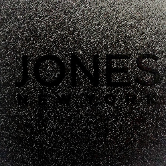 Jones New York NIB Elizabeth Cubic Zirconia Necklace - Never Used - Brand new - Picture 3 of 3